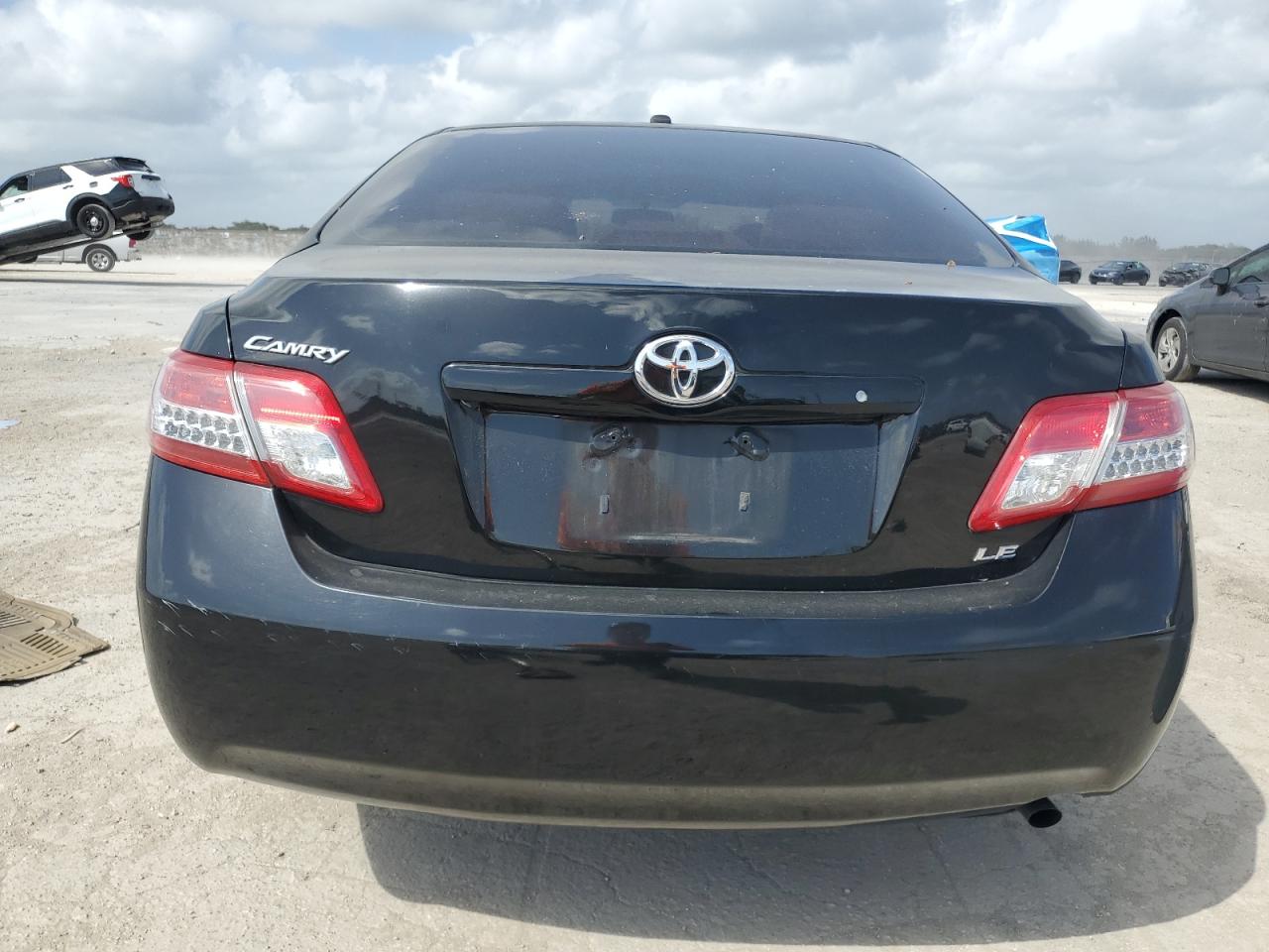 2011 Toyota Camry - Image 6