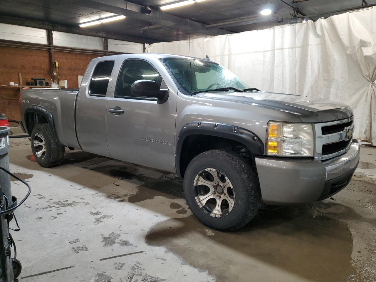 2008 Chevrolet Silverado - Image 4