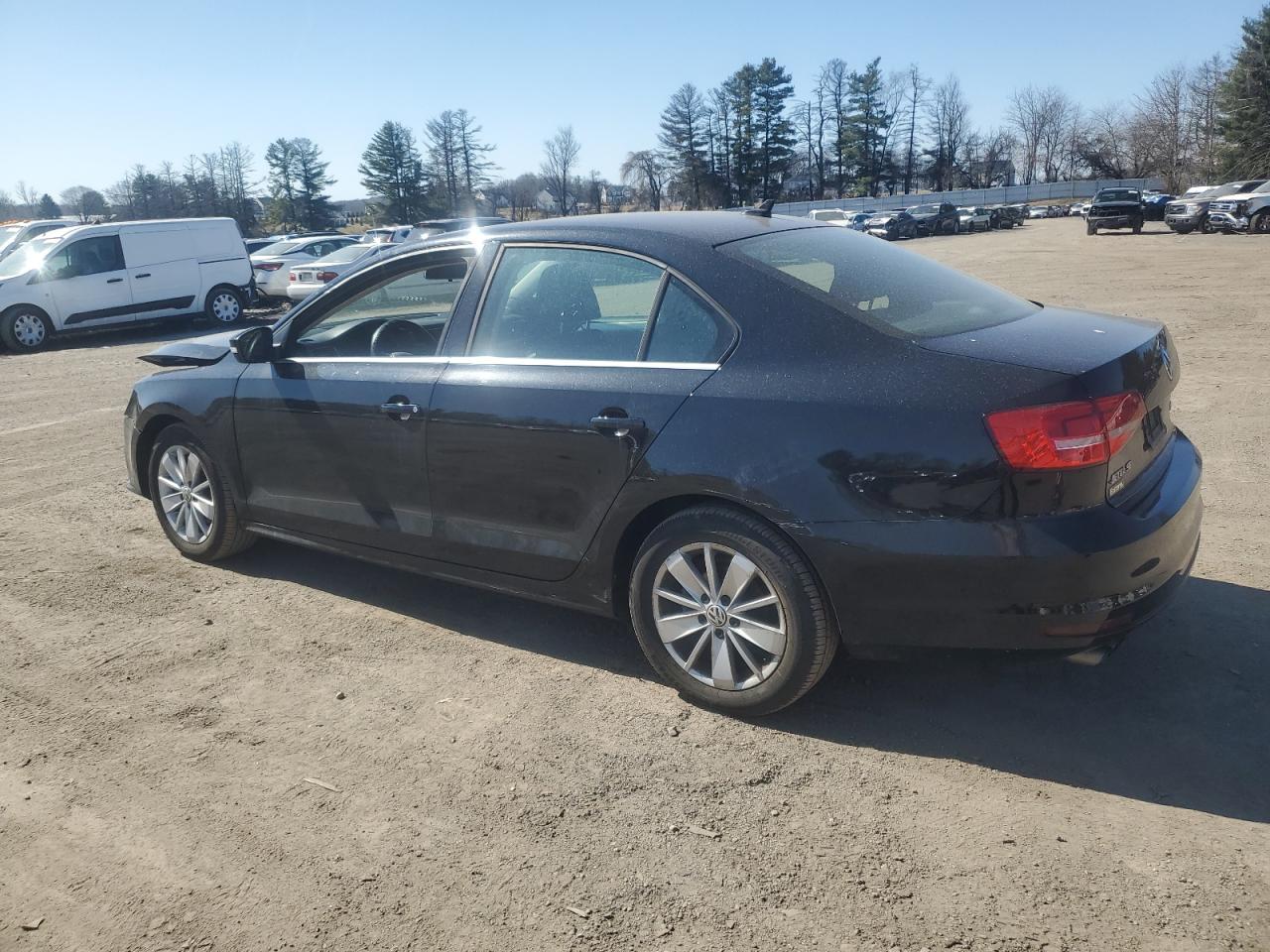 2015 Volkswagen Jetta - Image 2
