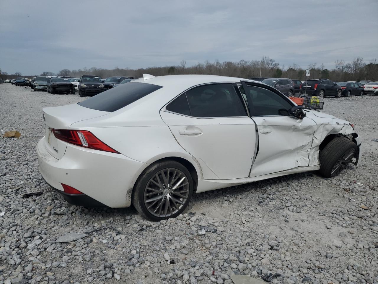 2016 Lexus IS - Image 3