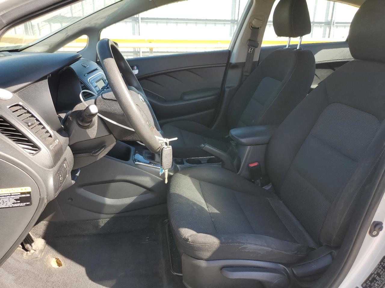 2017 Kia Forte - Image 7