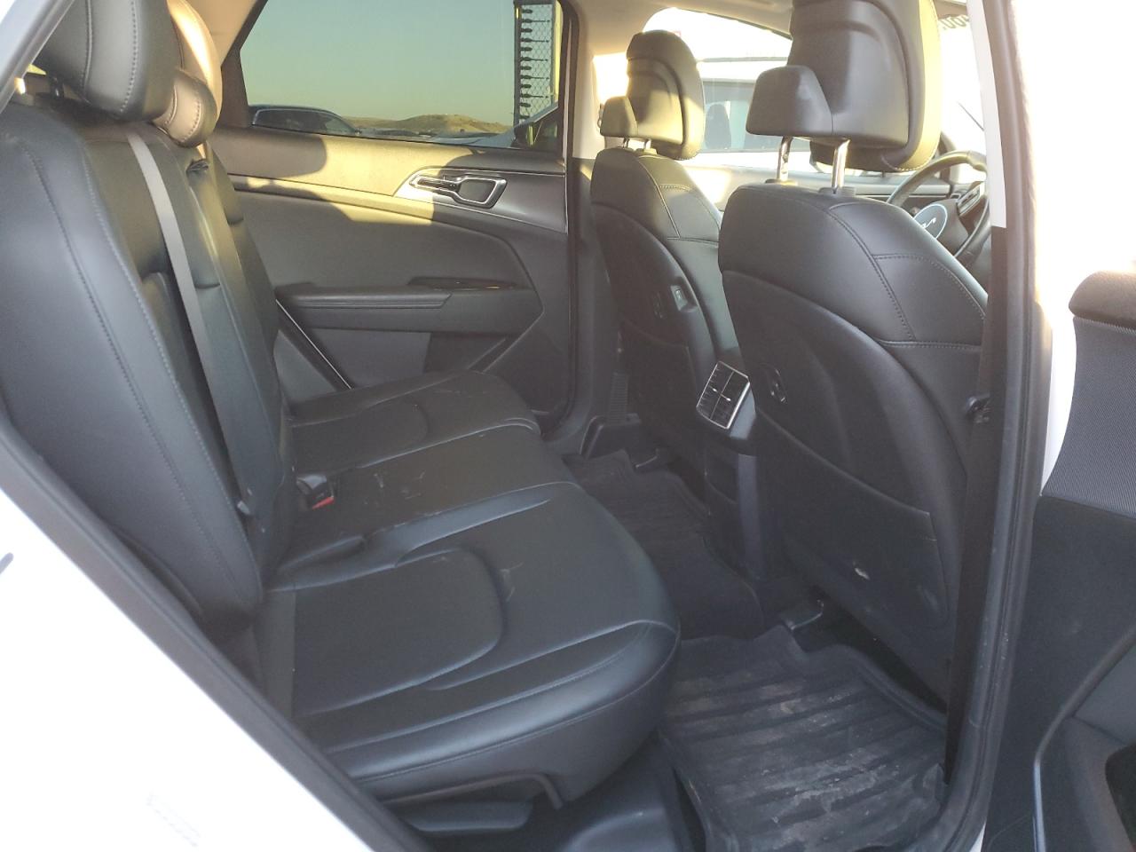 2023 Kia Sportage - Image 10