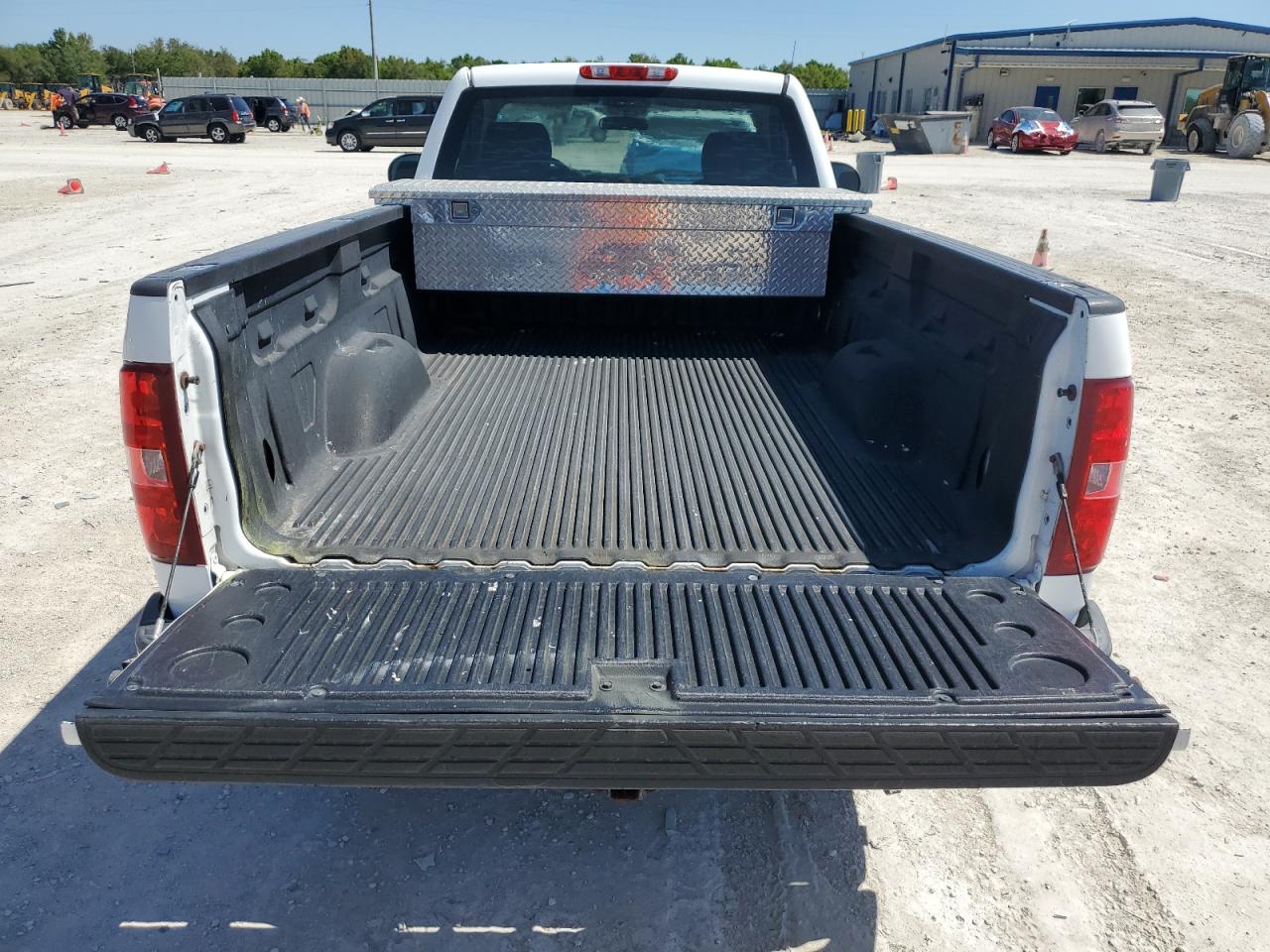 2011 Chevrolet Silverado - Image 10