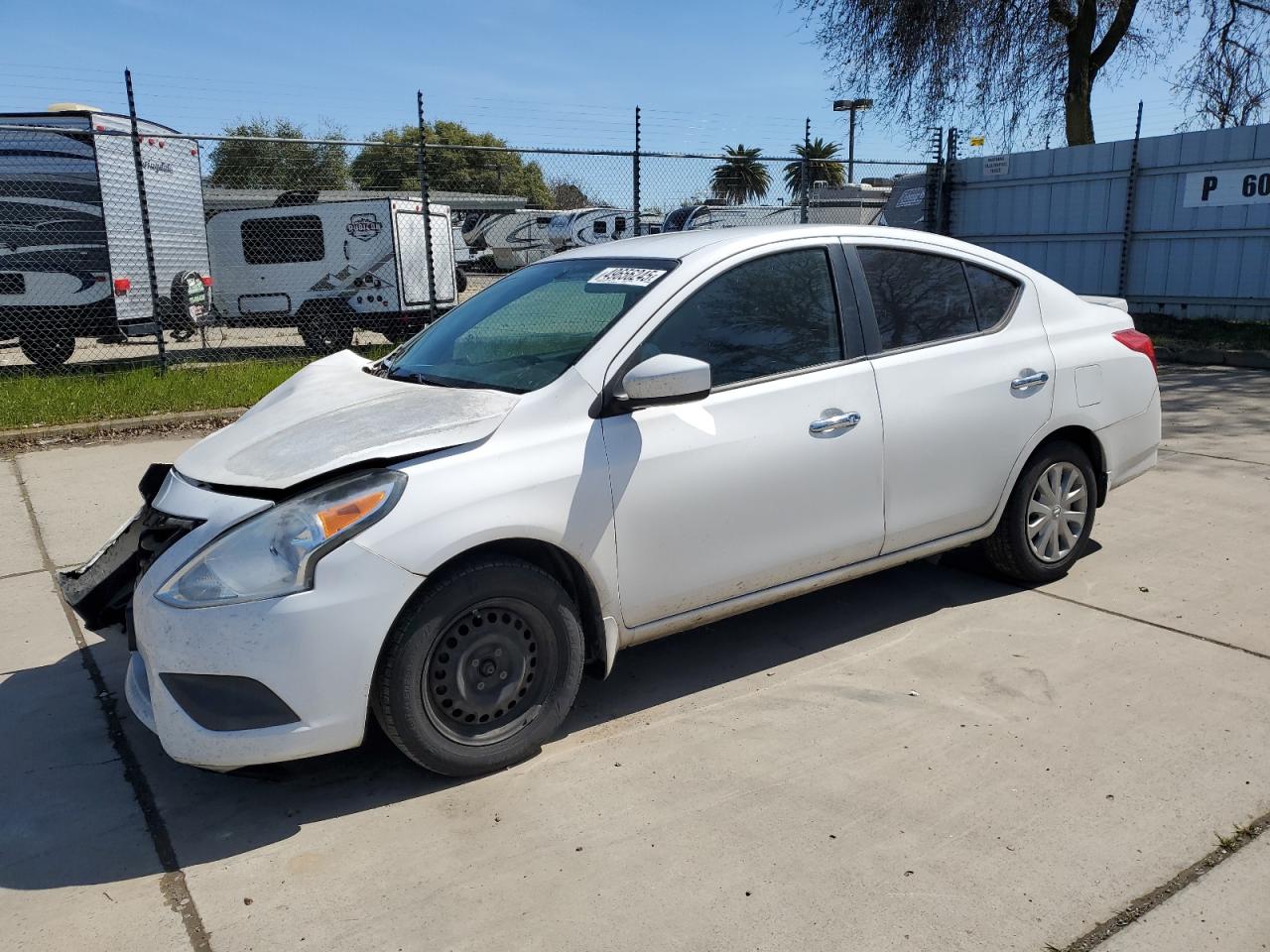 2016 Nissan Versa S de vânzare în Sacramento, CA - Front End