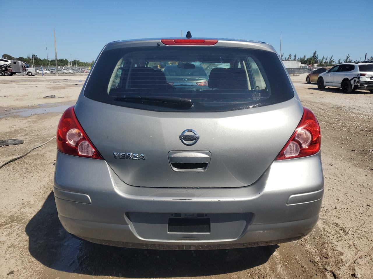 2012 Nissan Versa - Image 6
