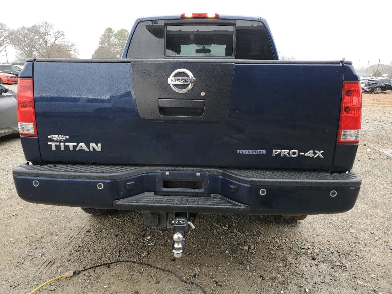 2011 Nissan Titan - Image 6