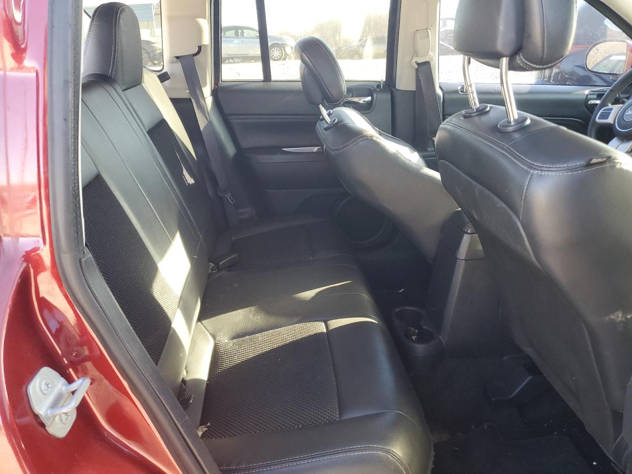 2016 Jeep Compass - Image 11