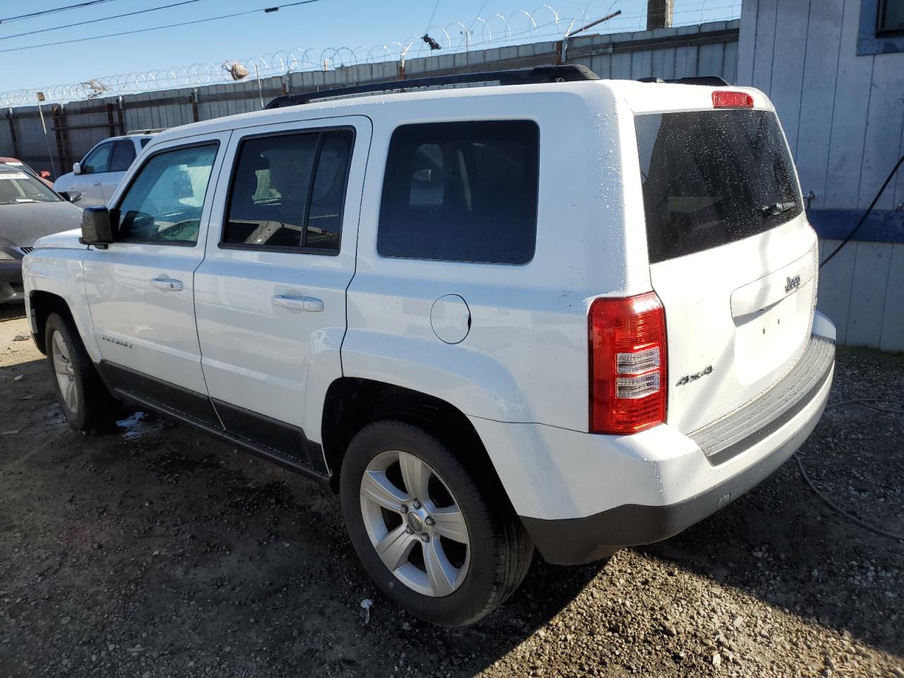 2014 Jeep Liberty (Patriot) - Image 2