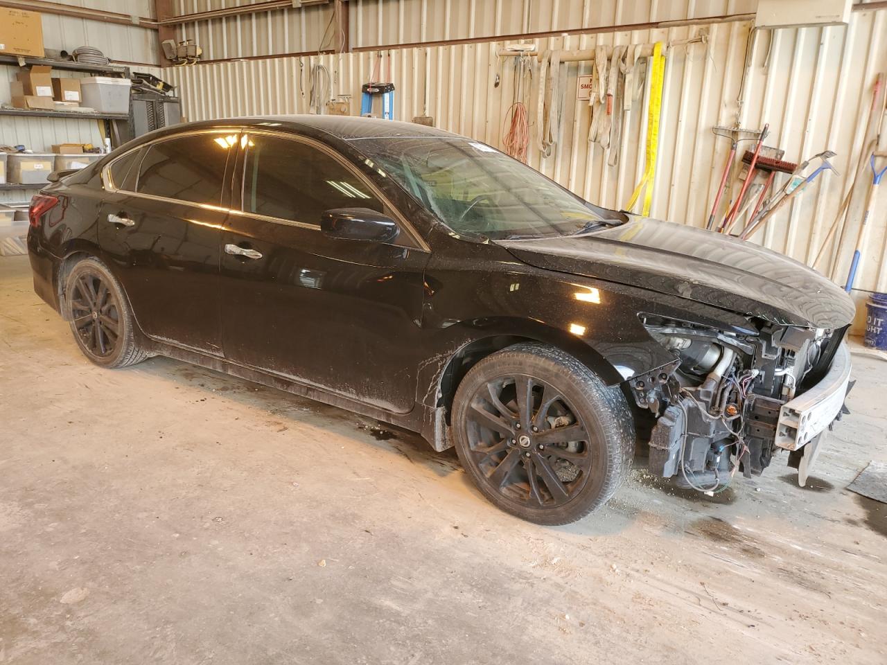 2017 Nissan Altima - Image 4
