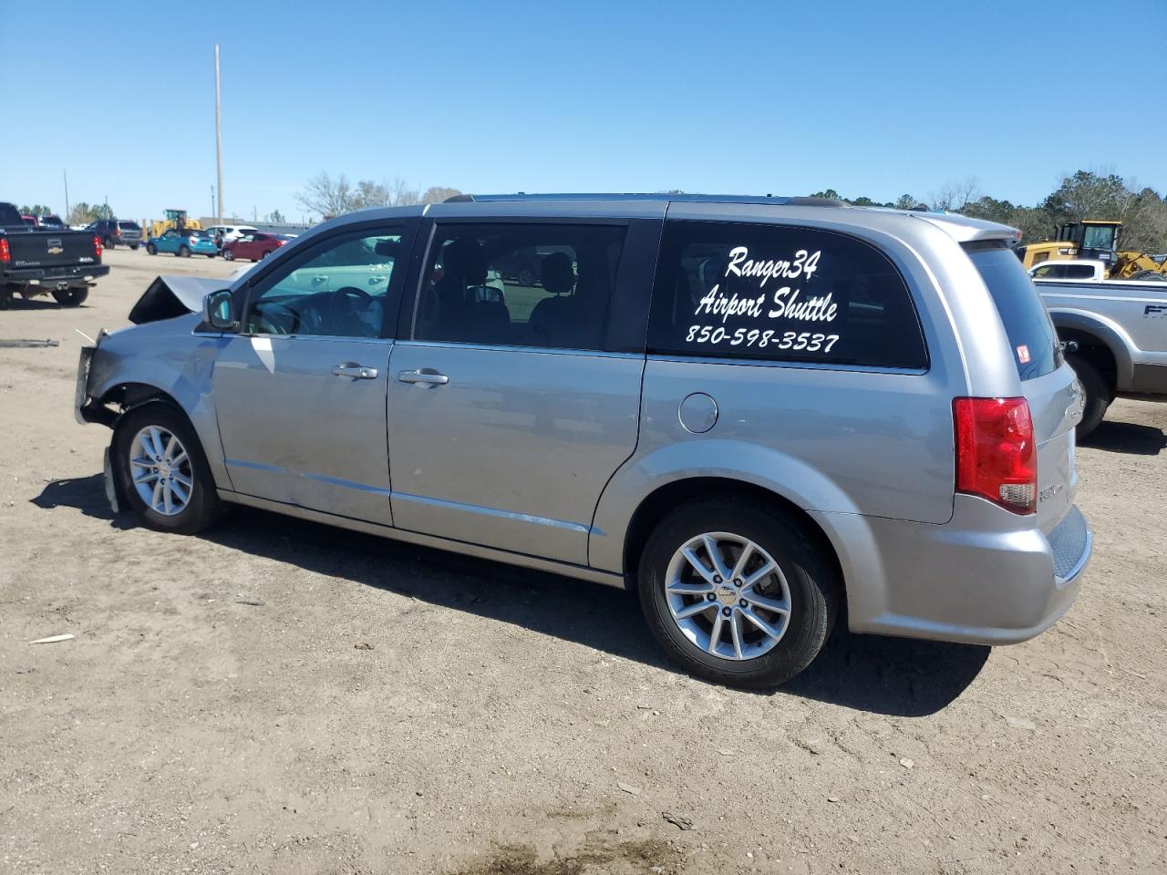 2018 Dodge Caravan - Image 2