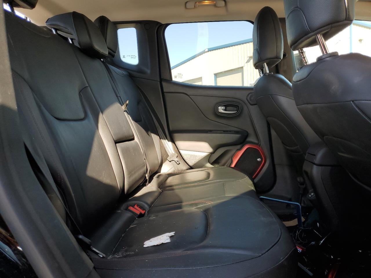 2018 Jeep Renegade - Image 11