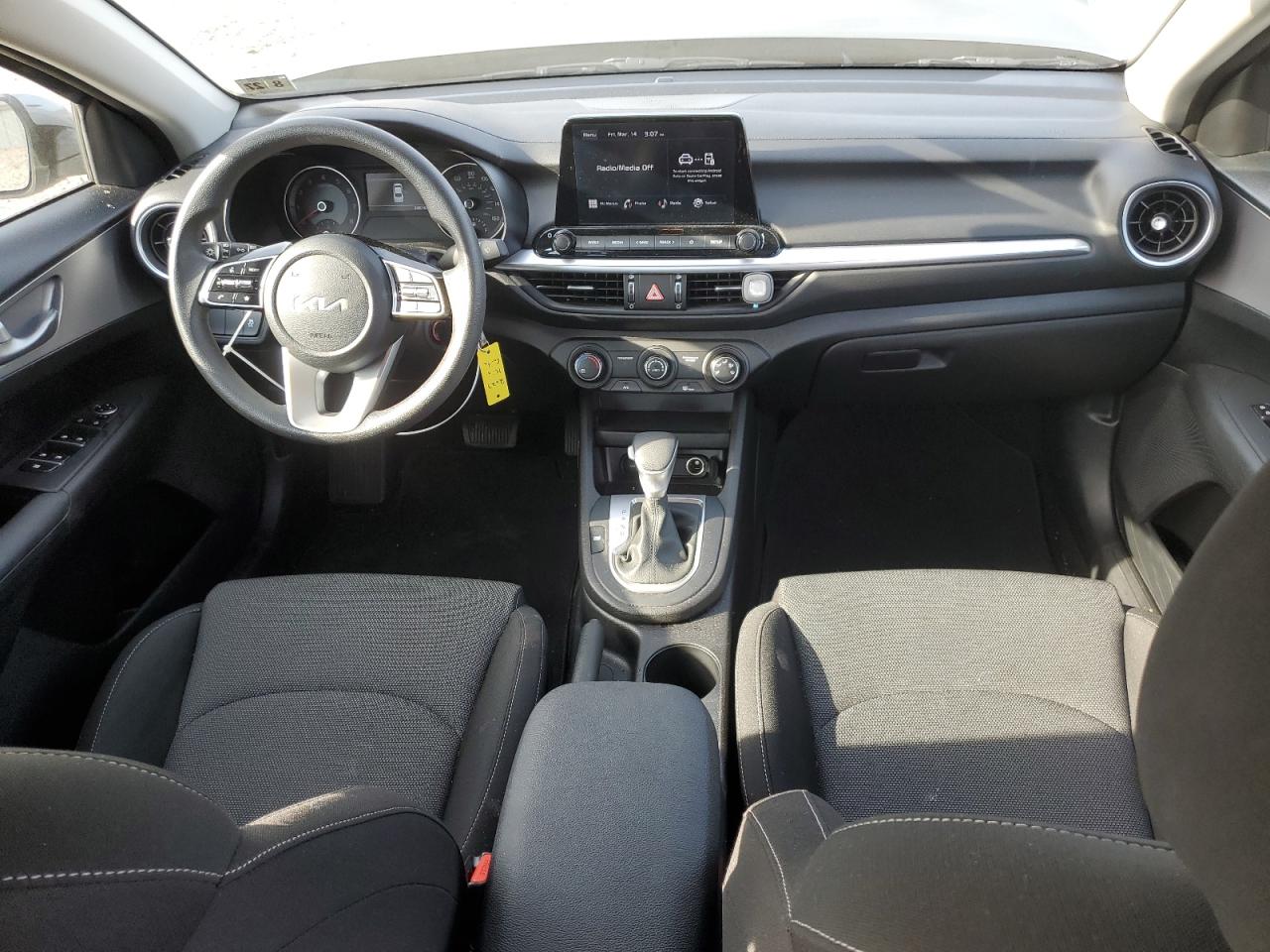 2023 Kia Forte - Image 8