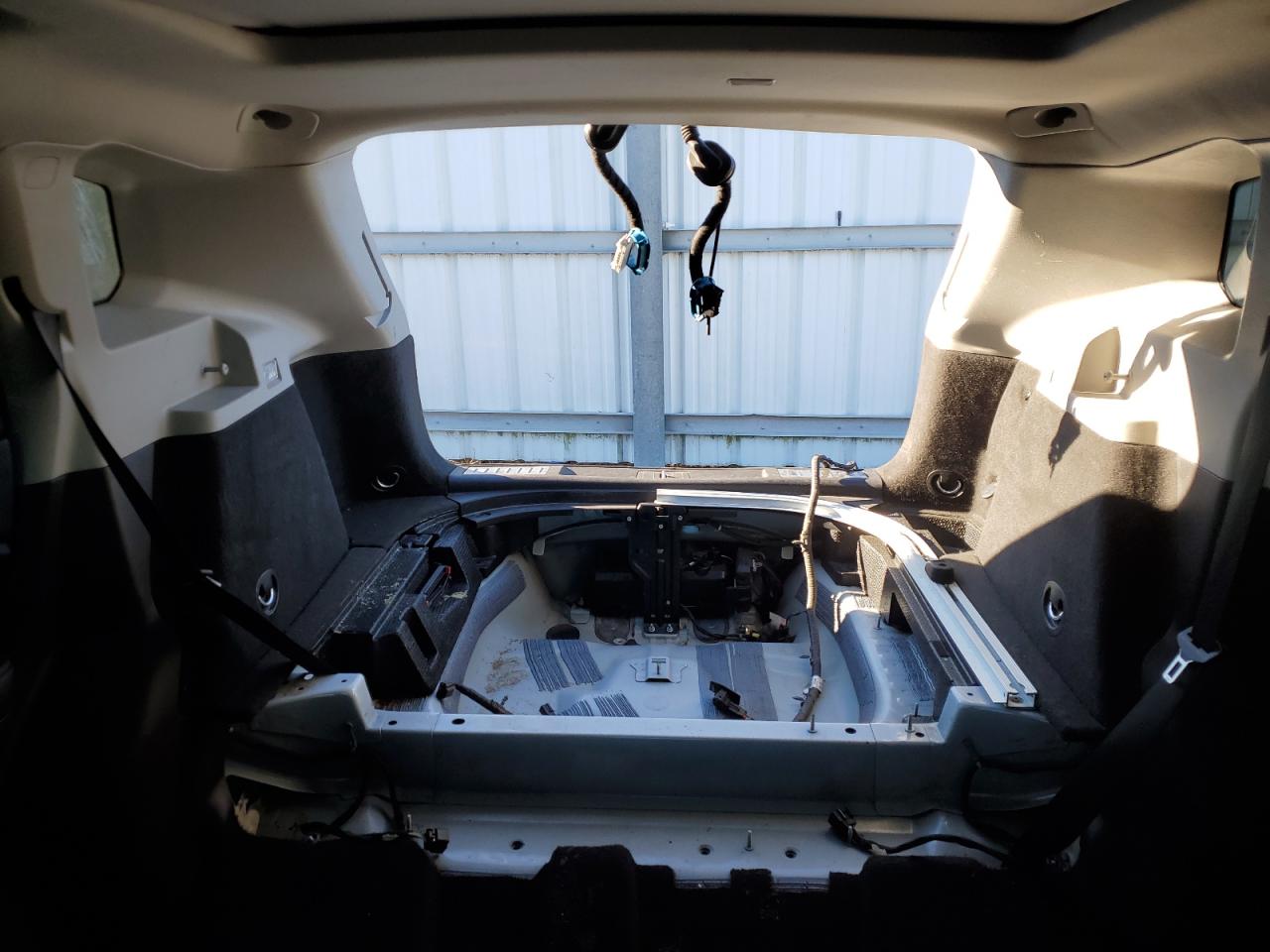 2015 Cadillac SRX - Image 10