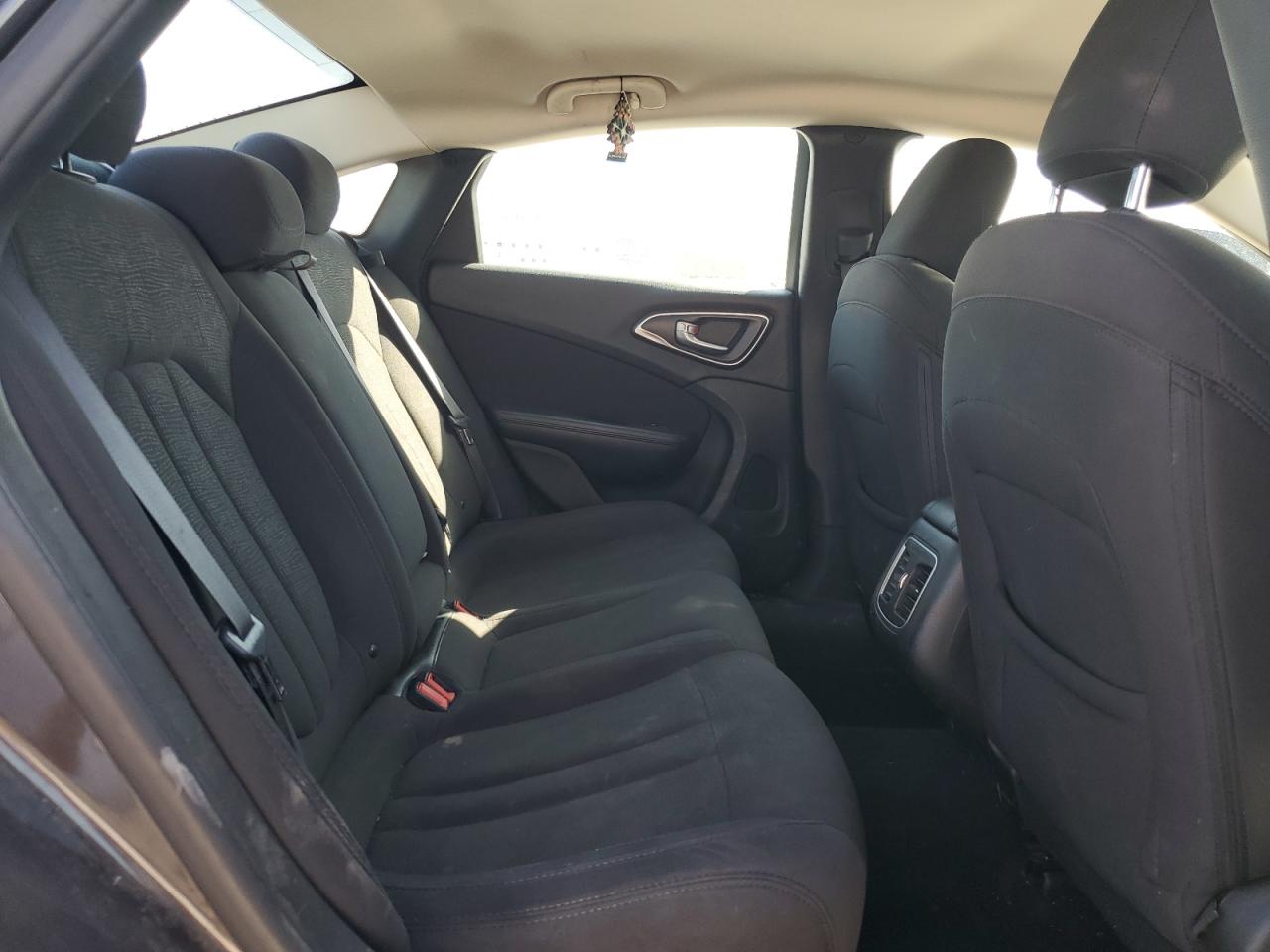 2015 Chrysler 200 Limited VIN: 1C3CCCAGXFN730368 Lot: 50090075