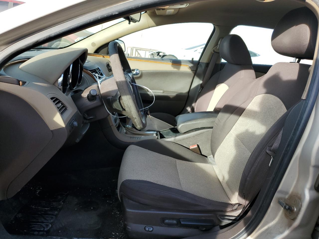 2010 Chevrolet Malibu - Image 7