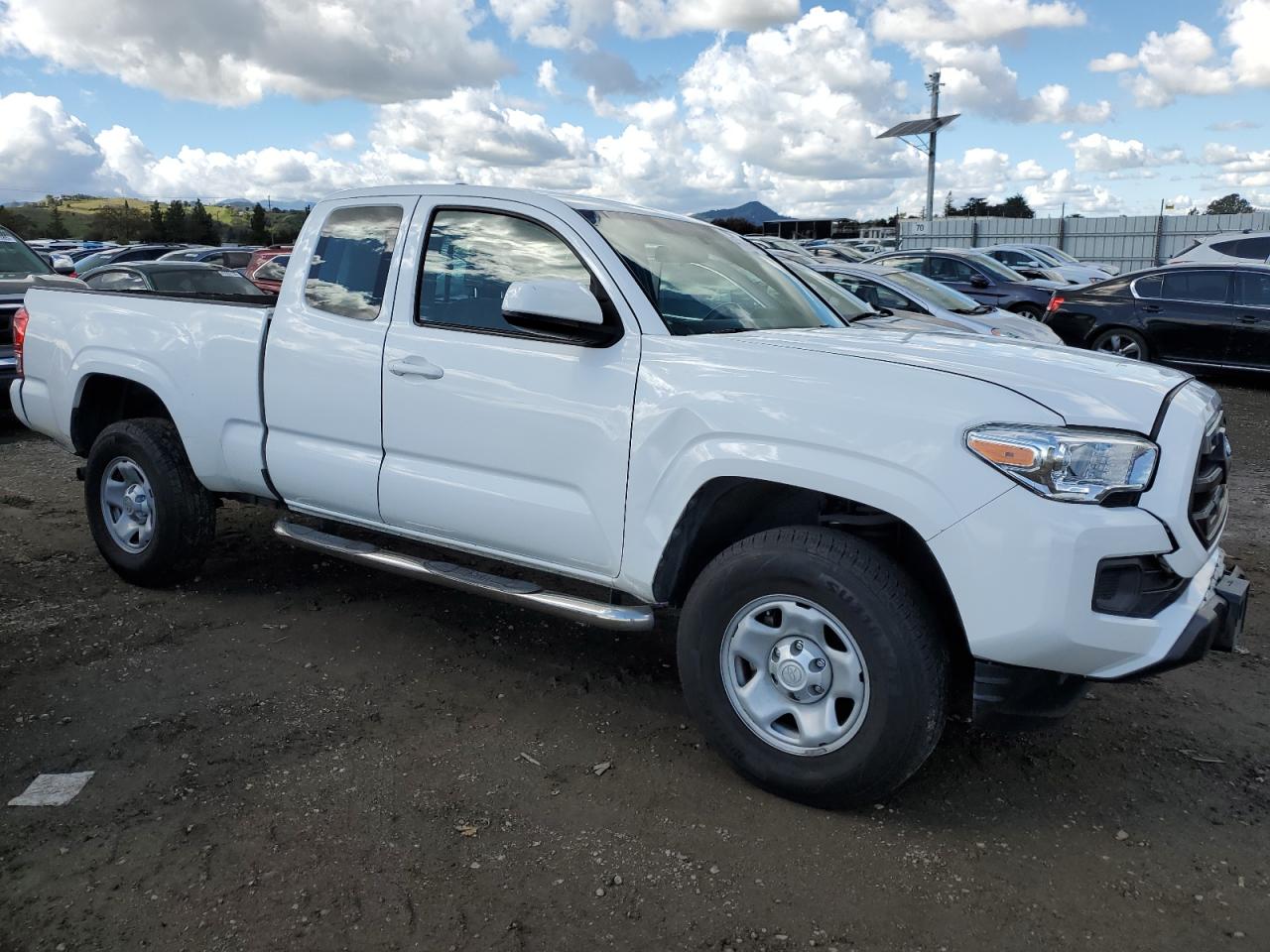 2017 Toyota Tacoma - Image 4
