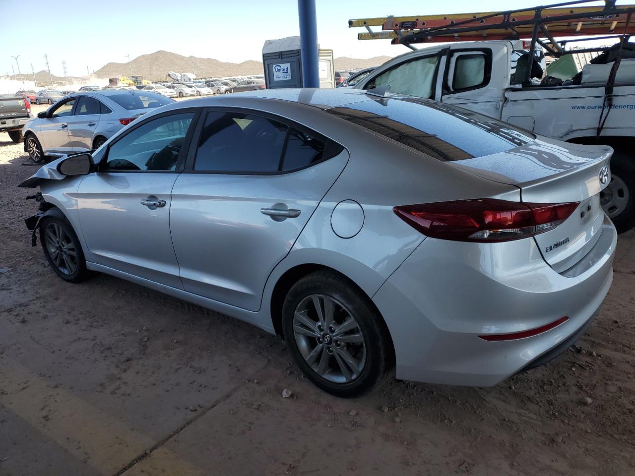 2018 Hyundai Elantra - Image 2