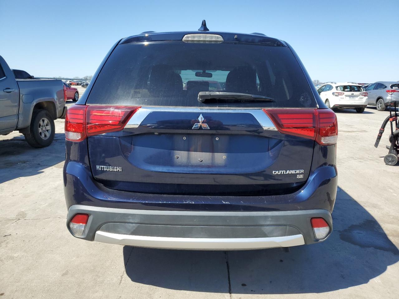 2018 Mitsubishi Outlander - Image 6