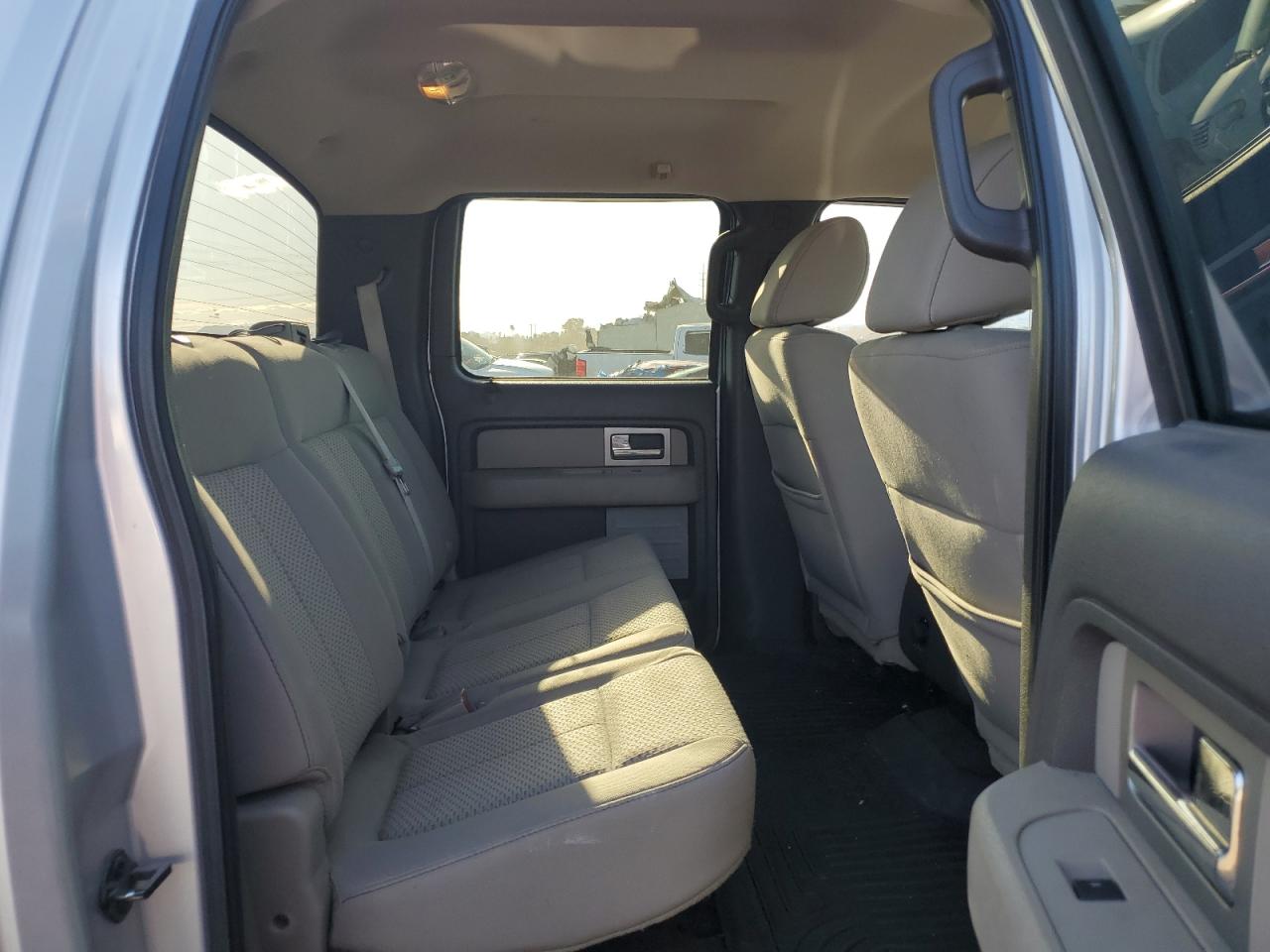 2010 Ford F-150 - Image 10