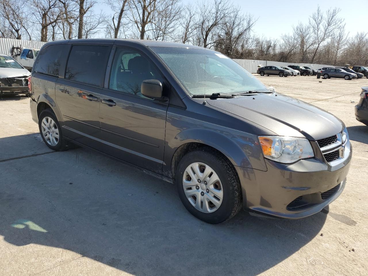 2017 Dodge Caravan - Image 4