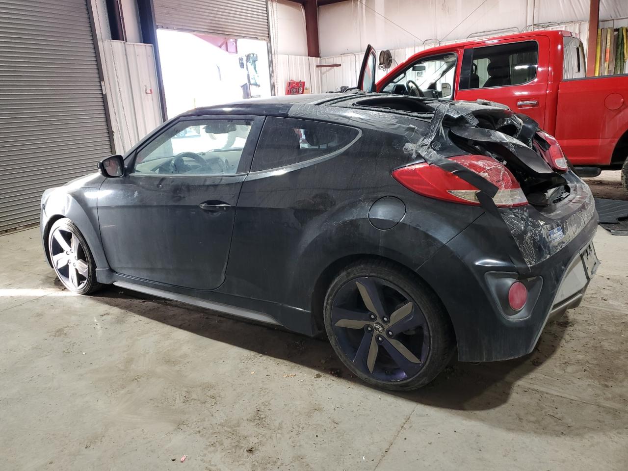 2014 Hyundai Veloster - Image 2
