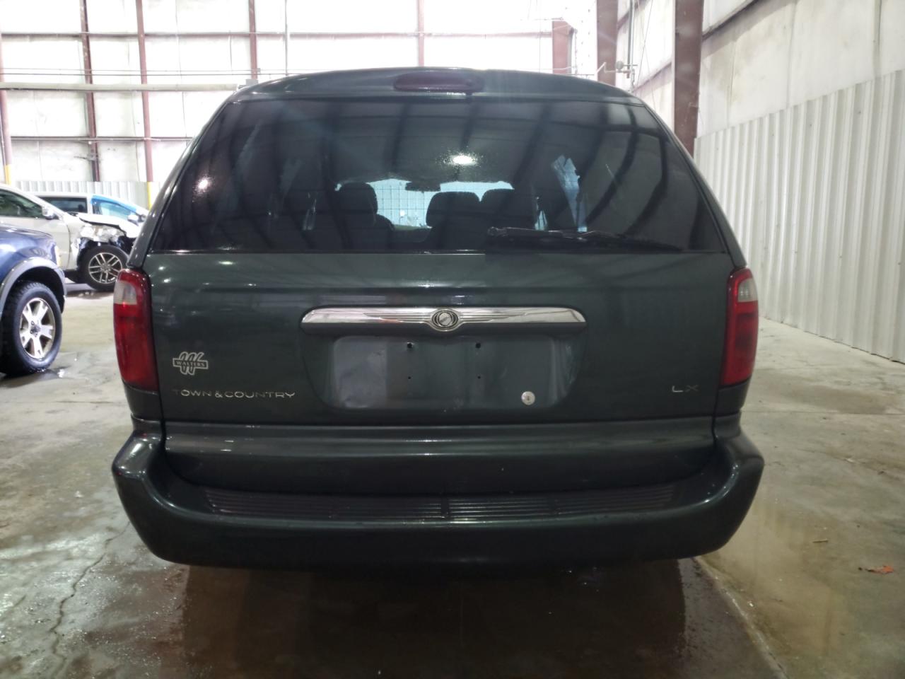 2001 Chrysler Town & Country Lx VIN: 2C8GP44G41R113027 Lot: 48148535