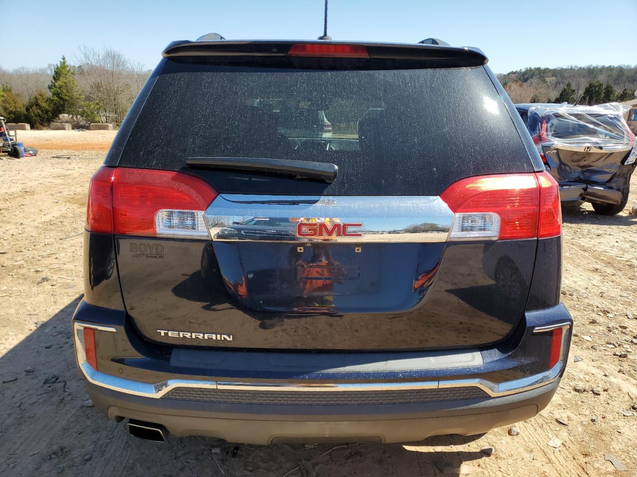 2016 GMC Terrain - Image 6