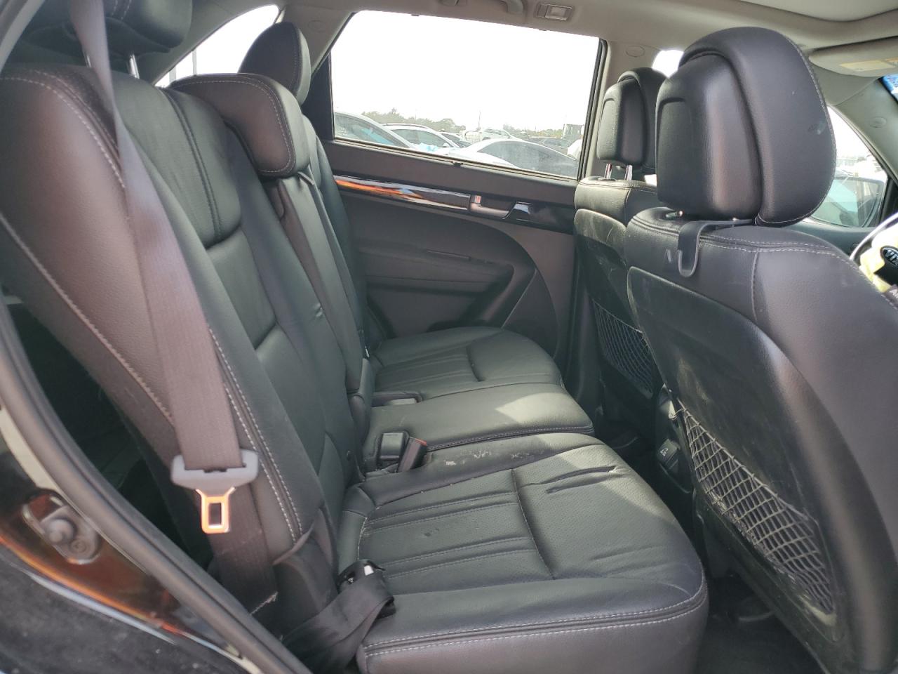2015 Kia Sorento - Image 11