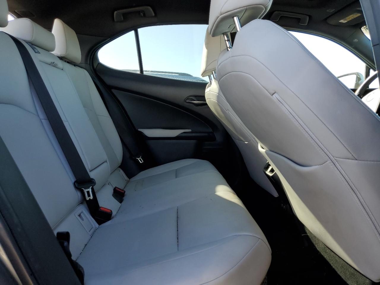 2020 Lexus UX - Image 11