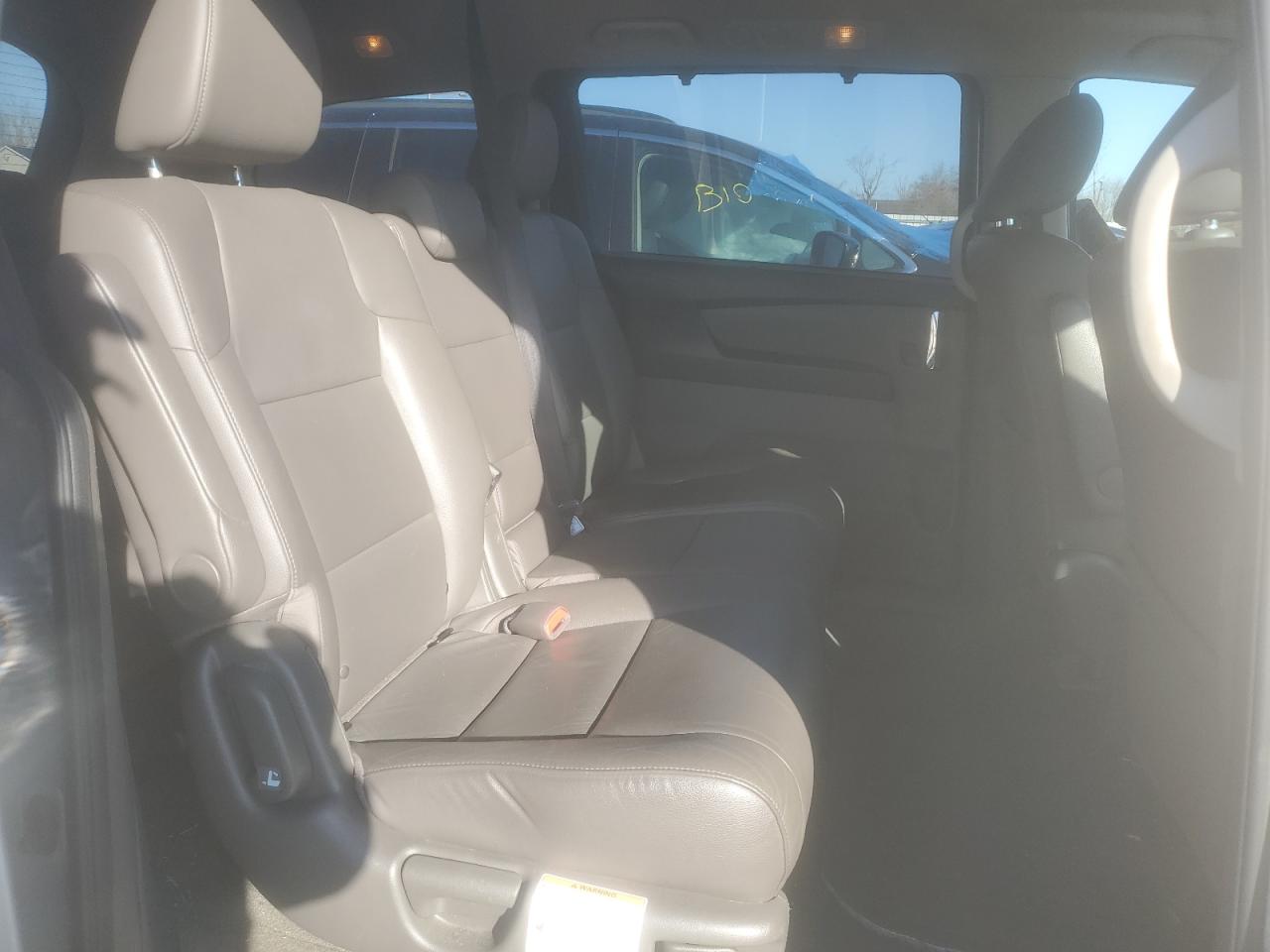 2015 Honda Odyssey - Image 11