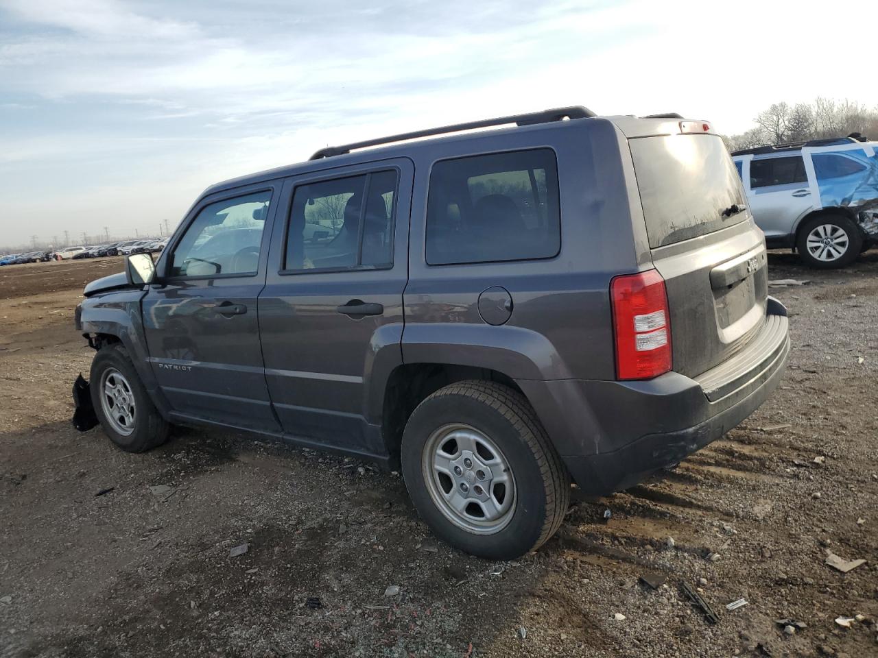 2016 Jeep Liberty (Patriot) - Image 2