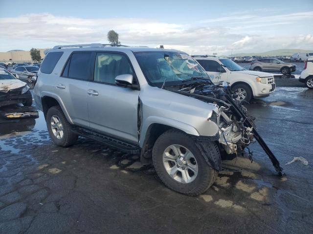  TOYOTA 4RUNNER 2018 Srebrny