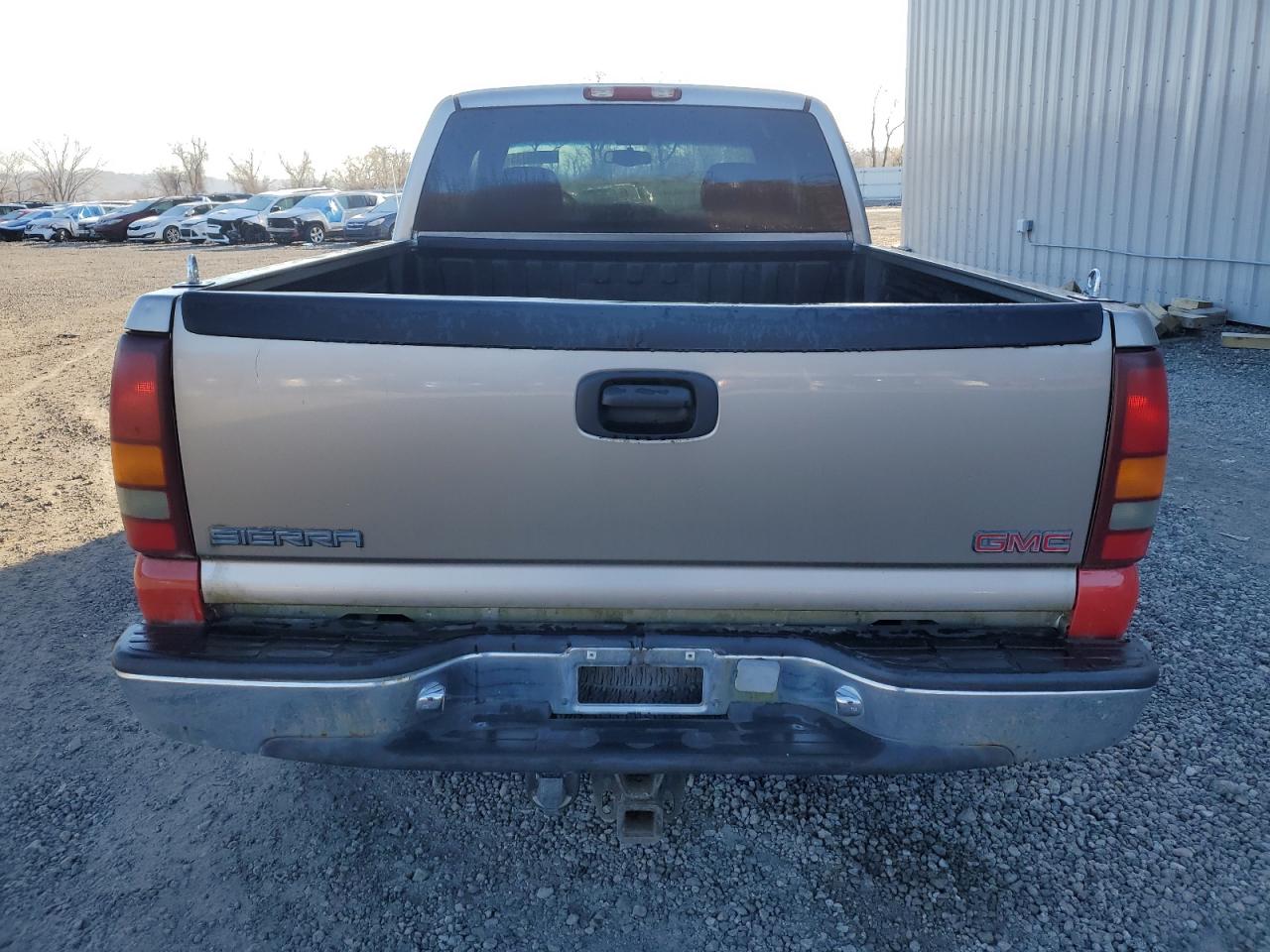 2000 GMC Sierra - Image 6