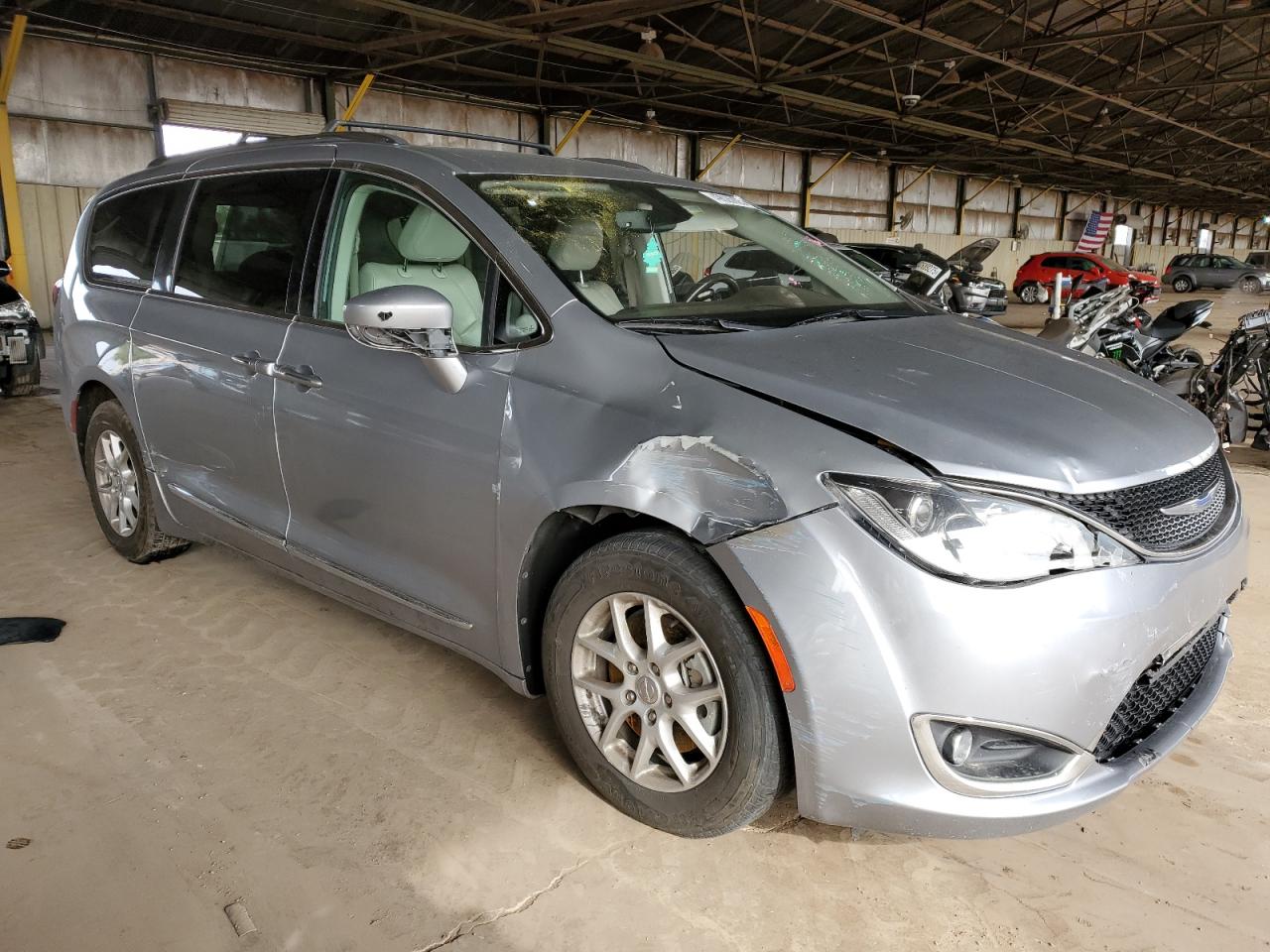 2020 Chrysler Pacifica - Image 4