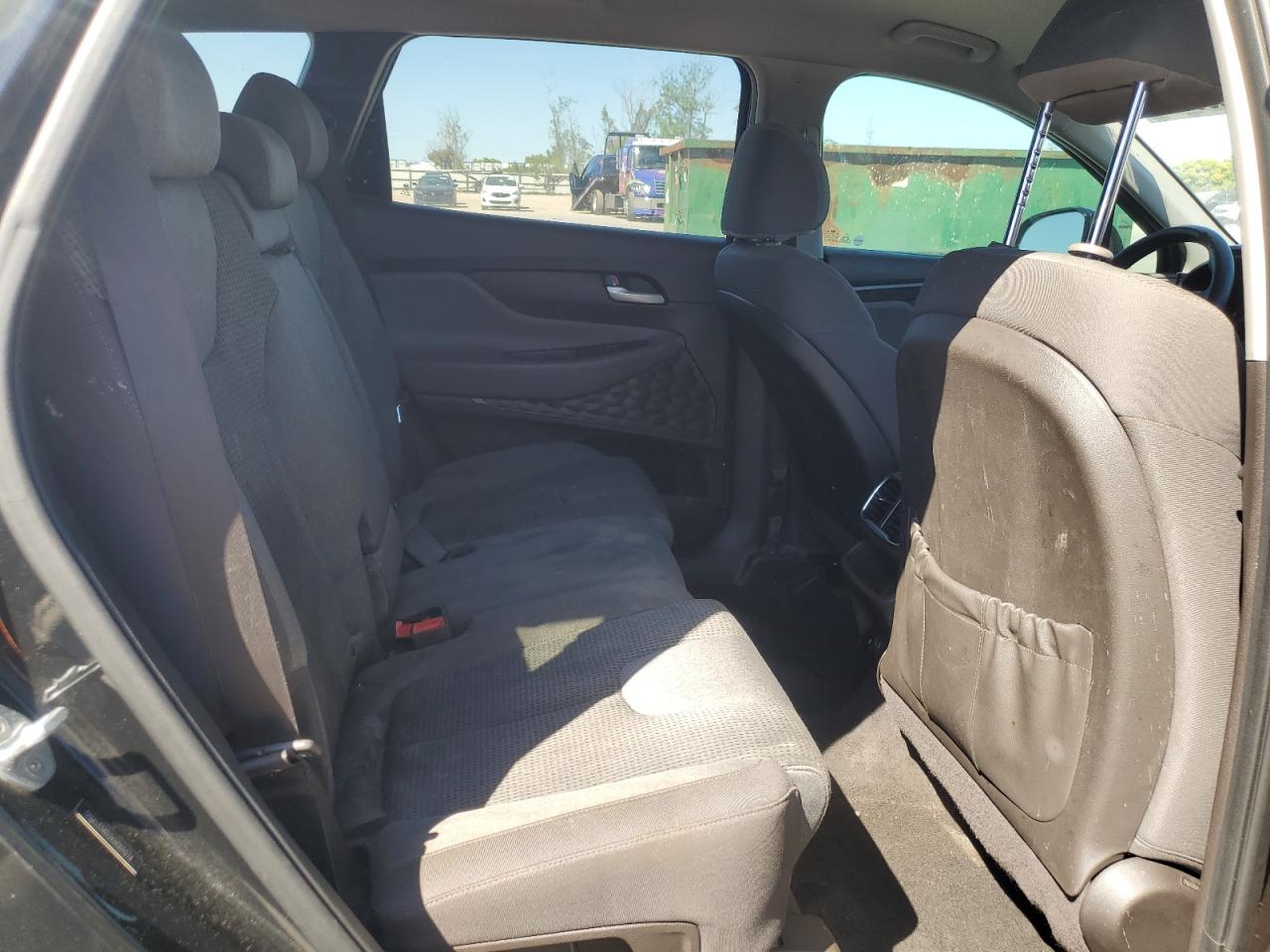 2019 Hyundai Santa Fe - Image 11