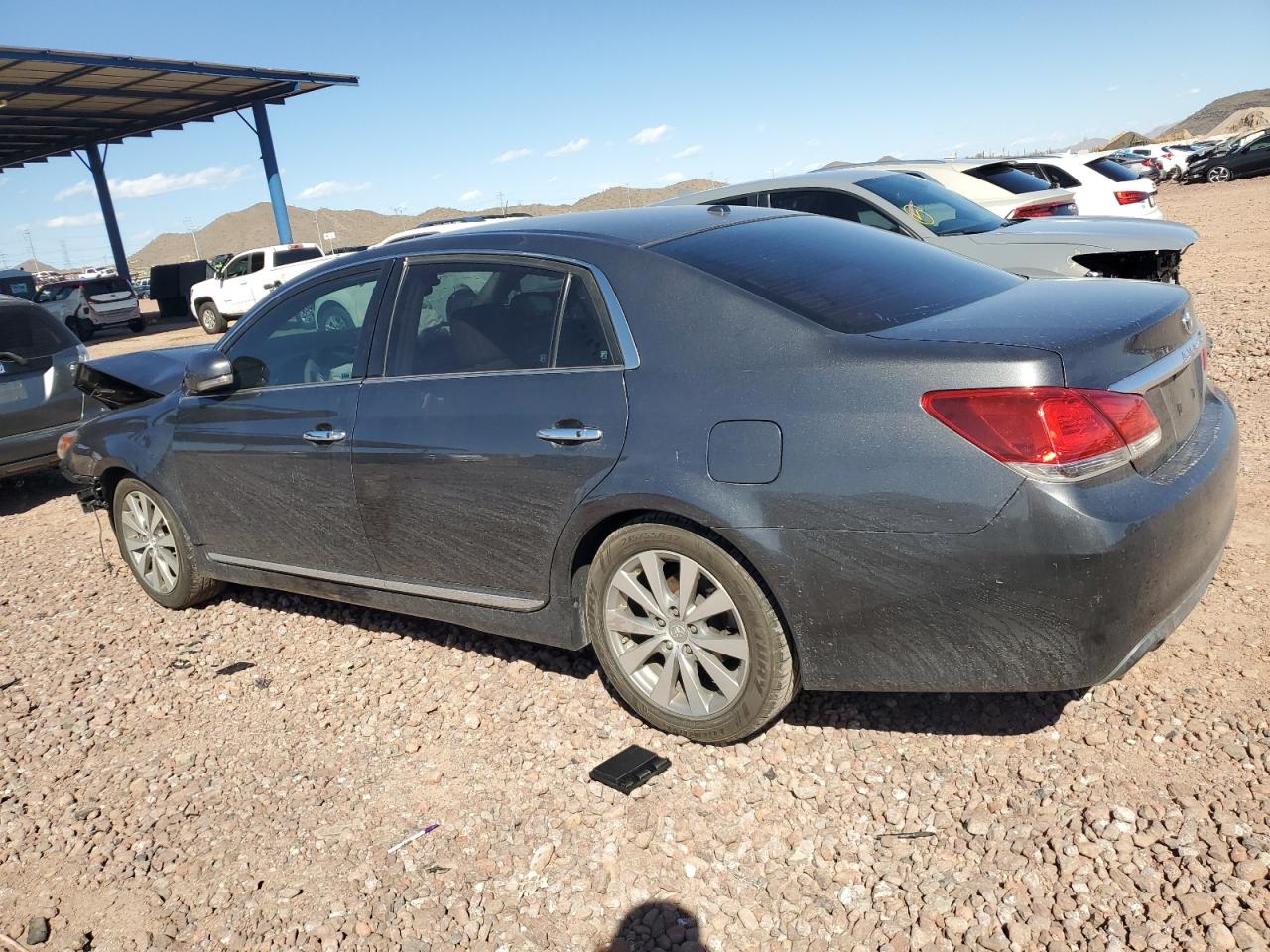 2011 Toyota Avalon - Image 2