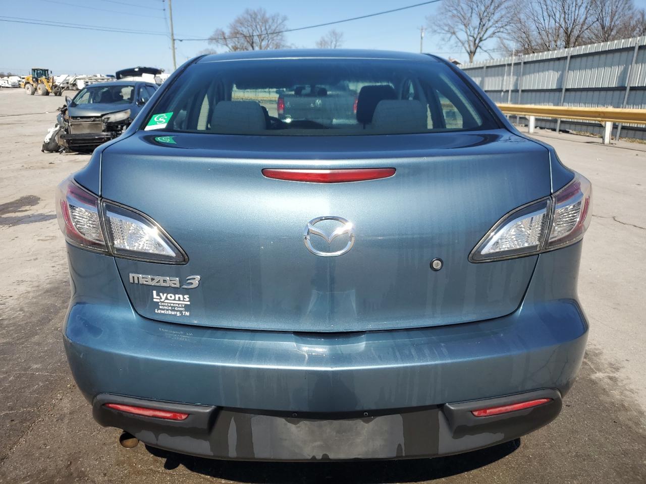 2010 Mazda 3 - Image 6