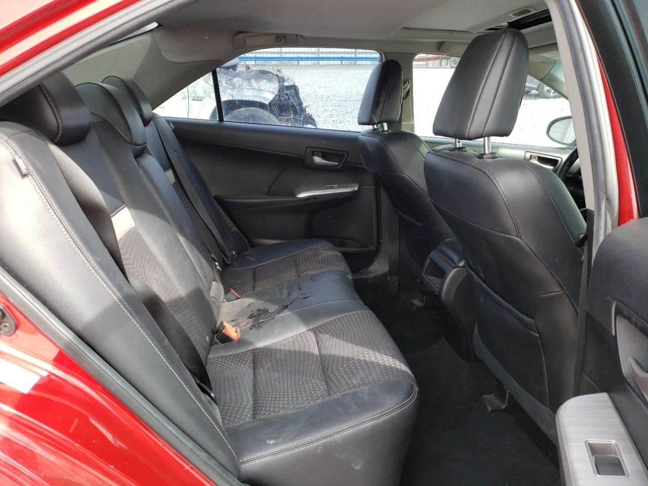 2014 Toyota Camry - Image 12