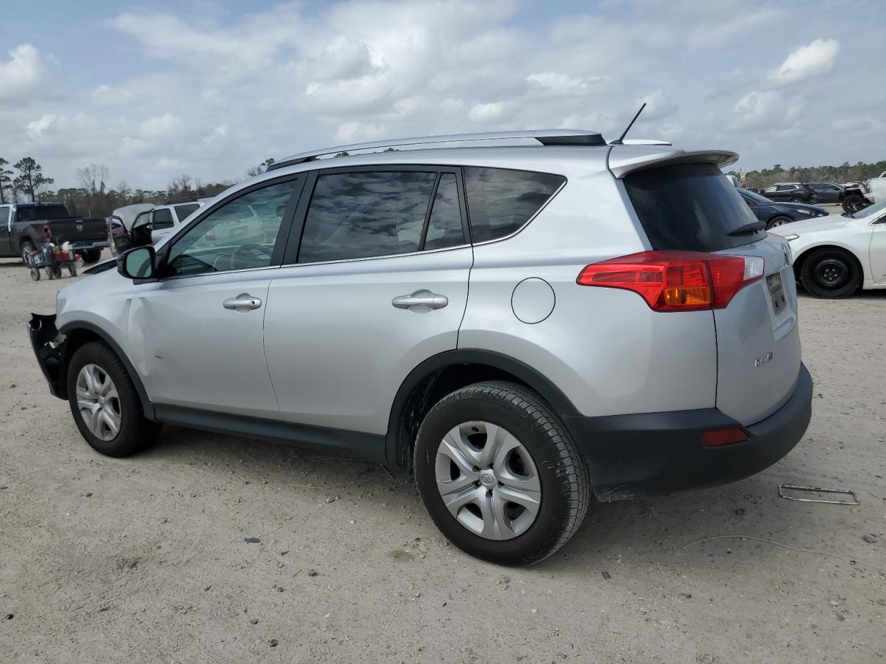 2015 Toyota RAV 4 - Image 2