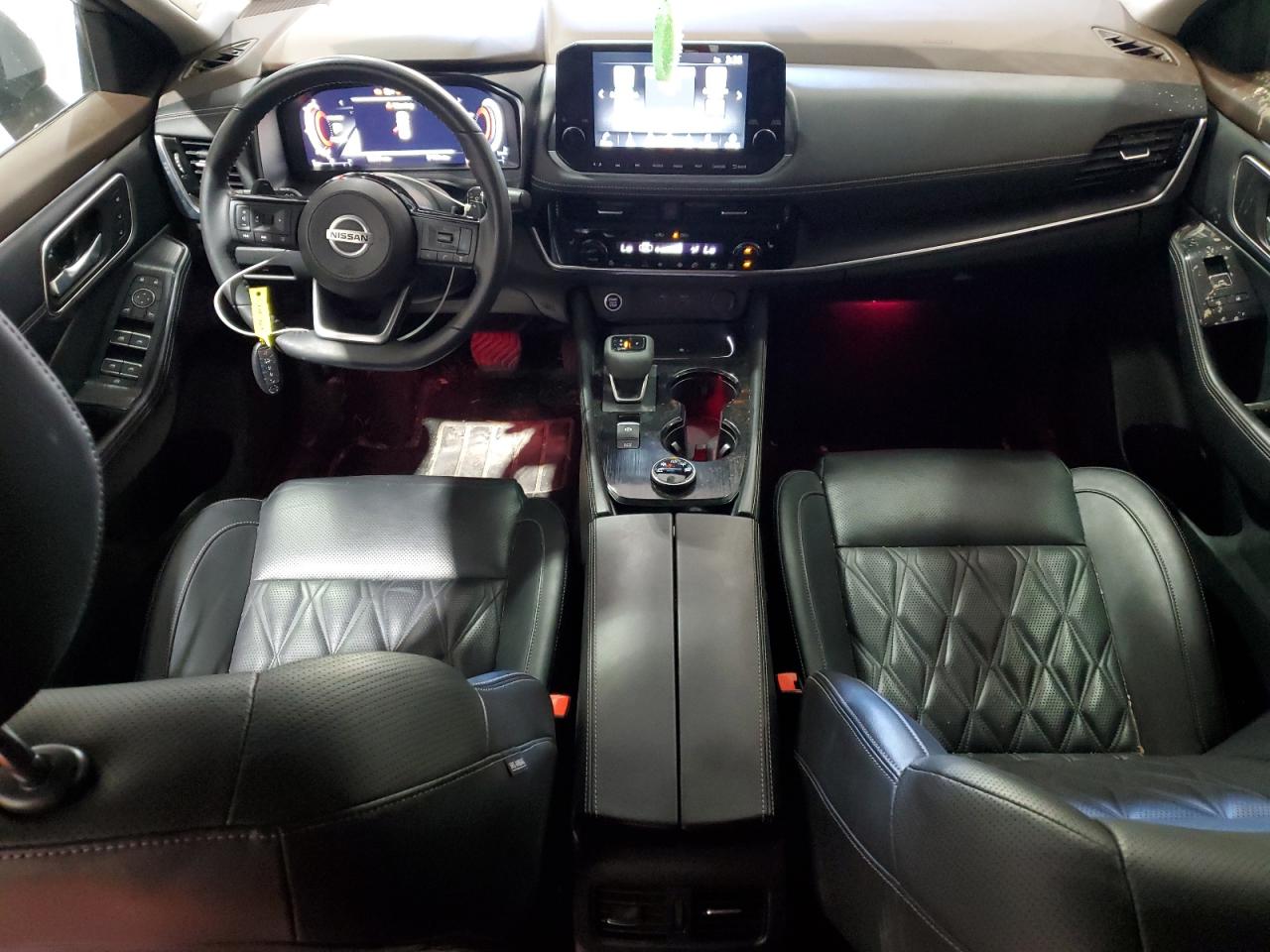 2021 Nissan Rogue - Image 8