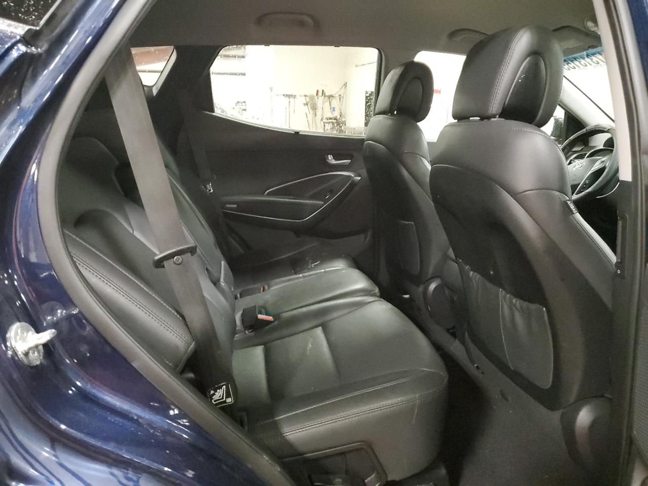 2018 Hyundai Santa Fe - Image 11