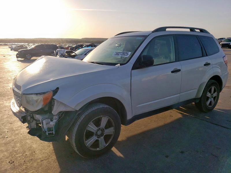 Parquets SUBARU FORESTER 2012 White