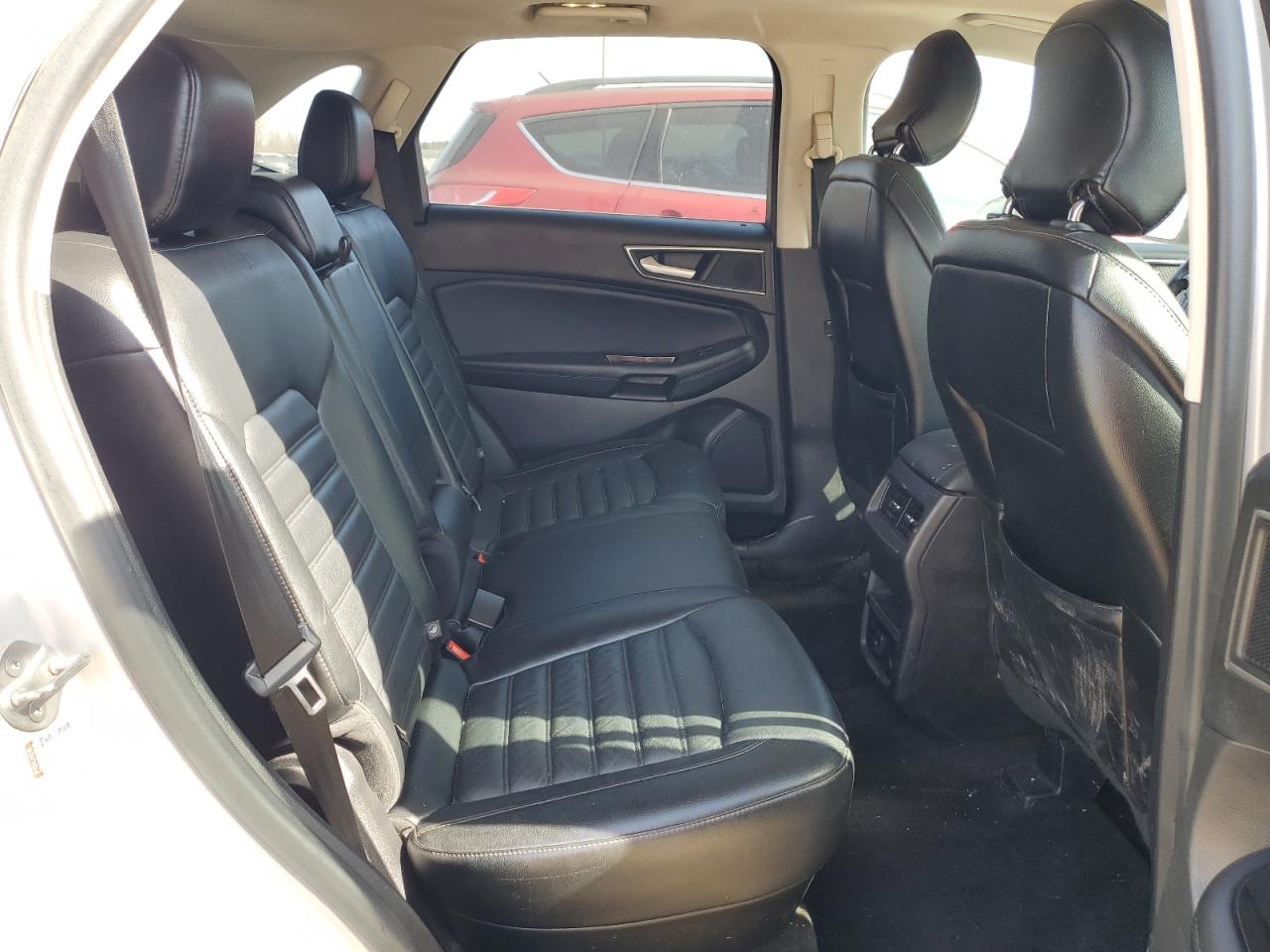 2015 Ford Edge - Image 11