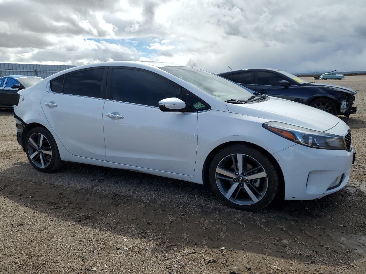 2017 Kia Forte - Image 4