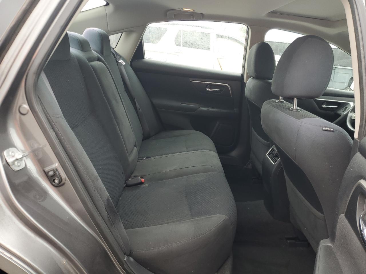 2015 Nissan Altima - Image 10