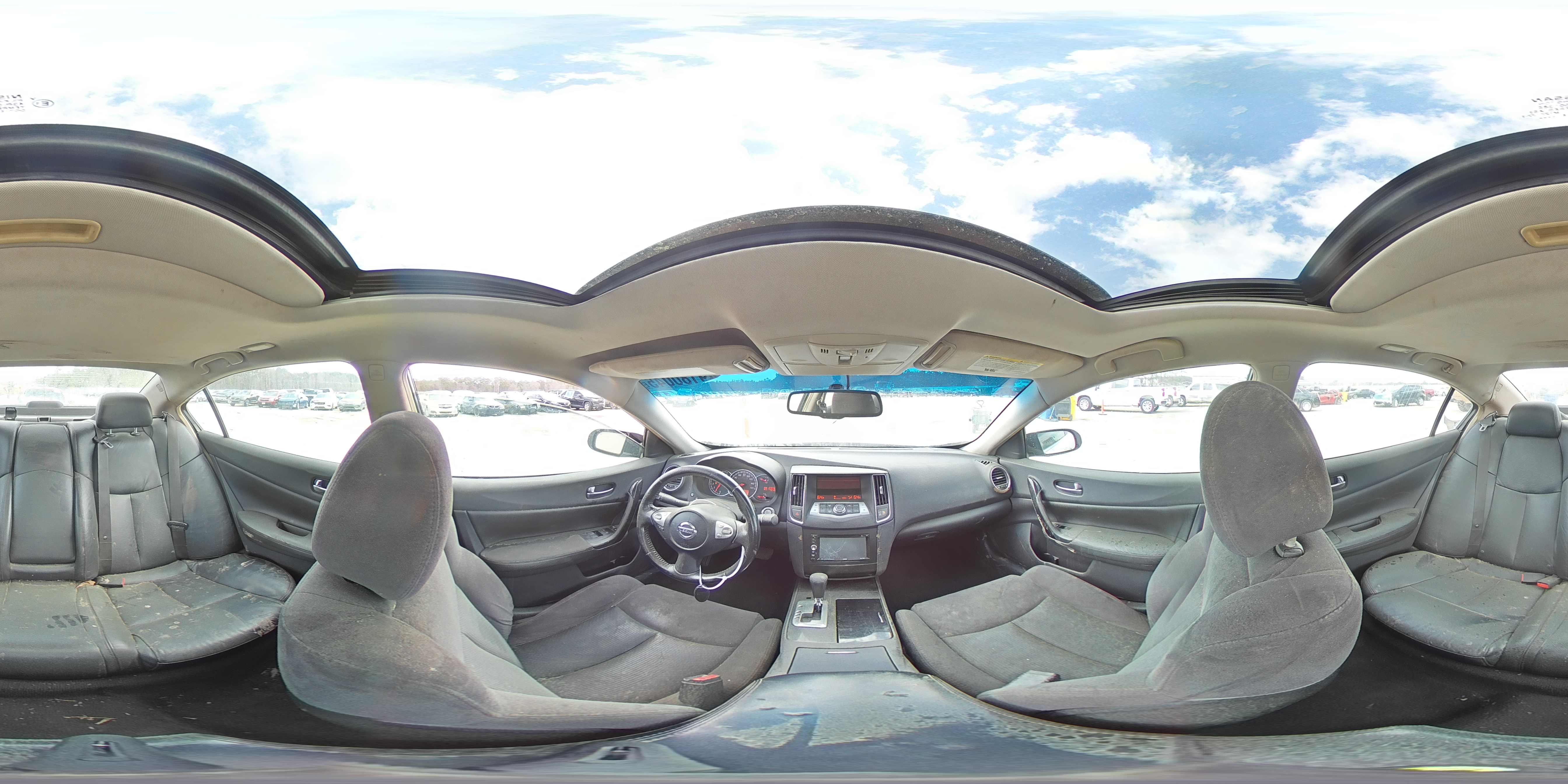 2009 Nissan Maxima - Image 13