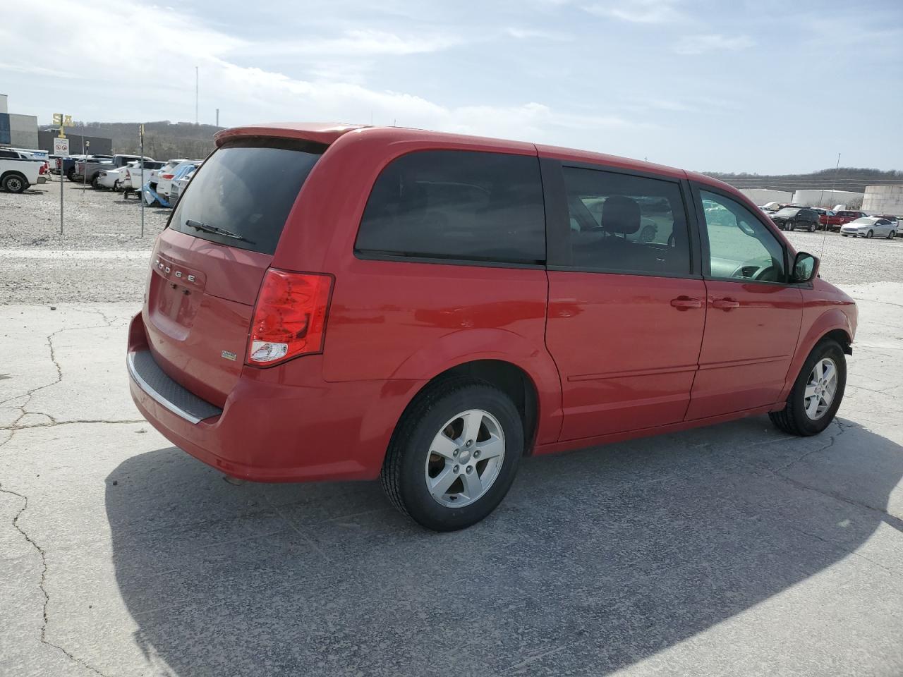 2013 Dodge Caravan - Image 3