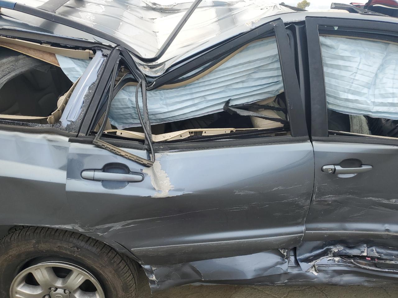 2005 Toyota Highlander - Image 11