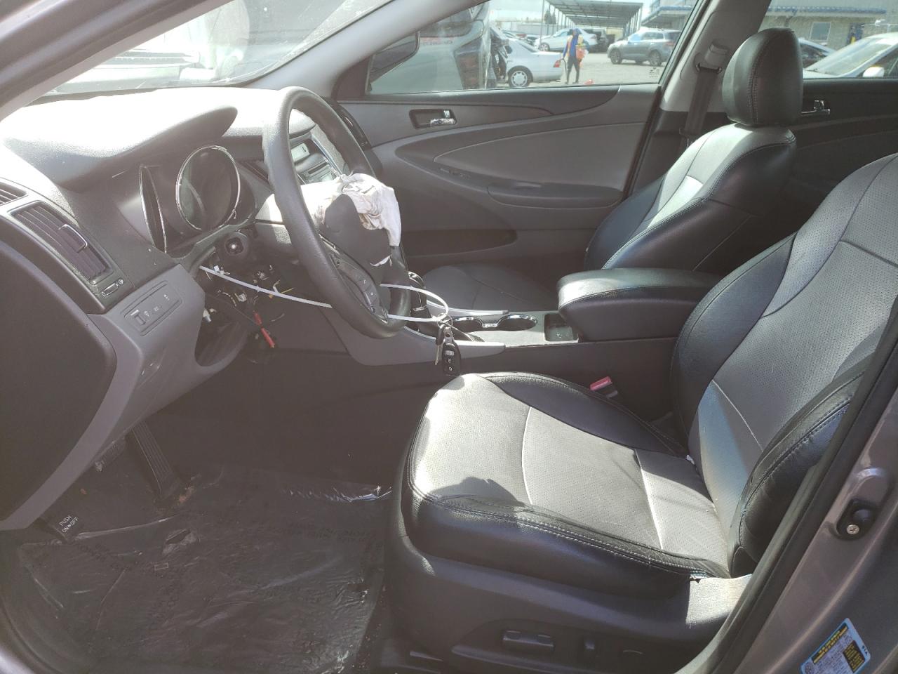2011 Hyundai Sonata - Image 7
