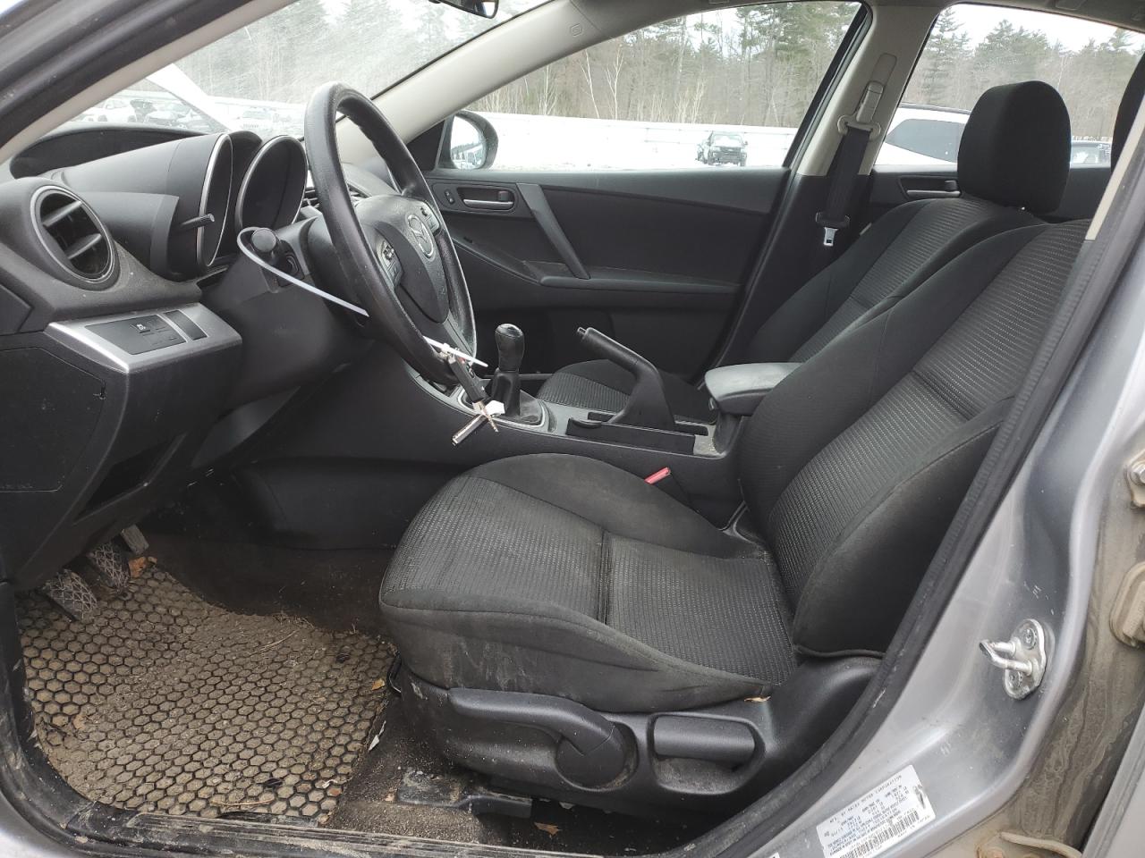 2013 Mazda 3 - Image 7